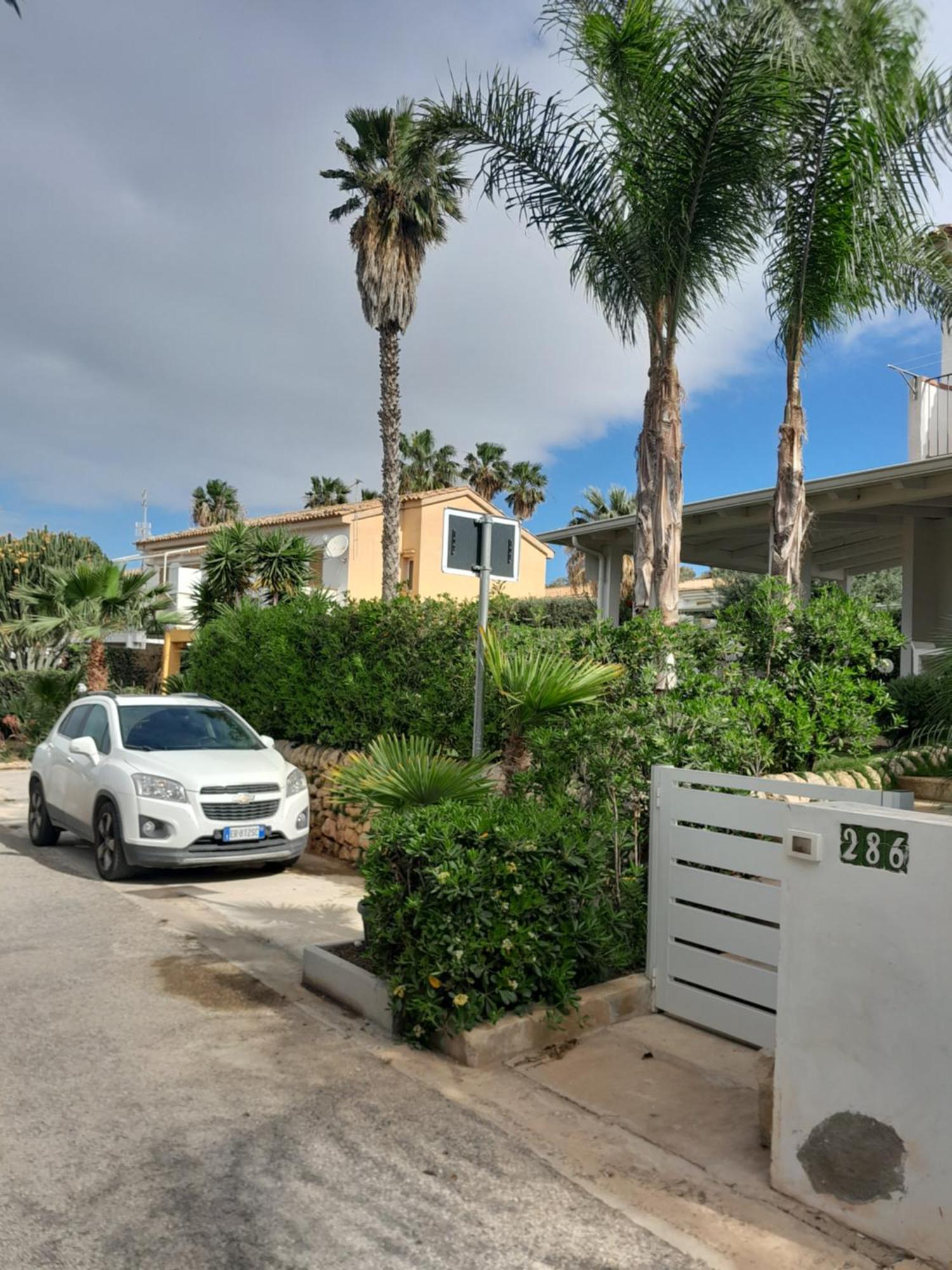 L'Oasi Di Athena Villa Ragusa Ngoại thất bức ảnh